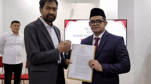 Gubernur Mualem Lantik Taufik sebagai Penjabat Sekda Aceh