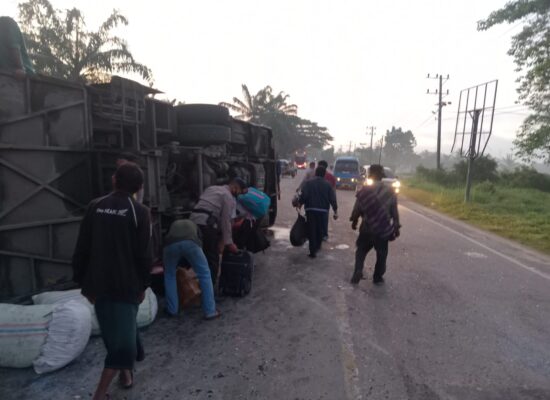 17 Orang Korban Bus Sempati Star Terguling di Aceh Timur Masih Dirawat di RSUD Langsa