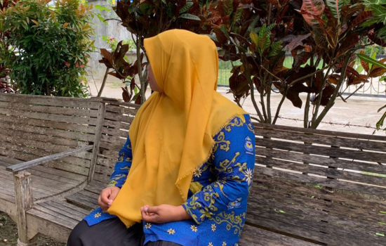 Kisah Fitri, Guru Honorer di Aceh Utara yang Pantang Menyerah