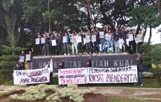 Mahasiswa Aceh Gelar Aksi Mimbar Bebas Tolak Konflik Kepentingan di Pilpres 2024