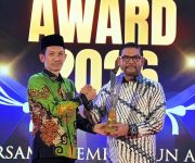 https://koalisi.co/nasir-djamil-terima-jab-award-kategori-tokoh-pembaharuan-hukum-nasional/